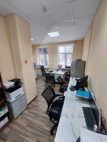 Аренда отдельно стоящего особняка с большой территорией, м.Динамо.