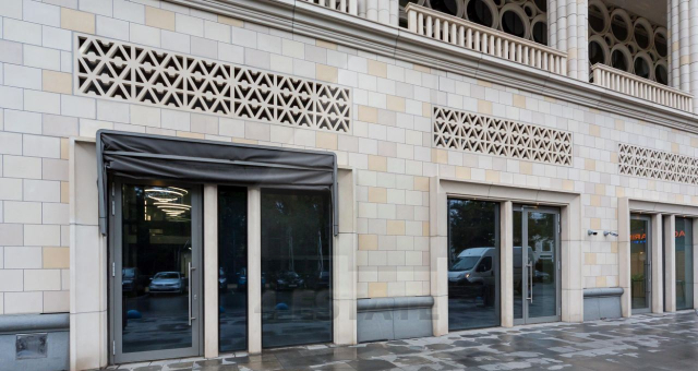 Аренда помещения с отдельным входом, м.Спортивная