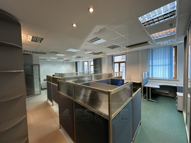 Предлагается на продажу презентабельный особняк класса А, м.Чистые пруды.