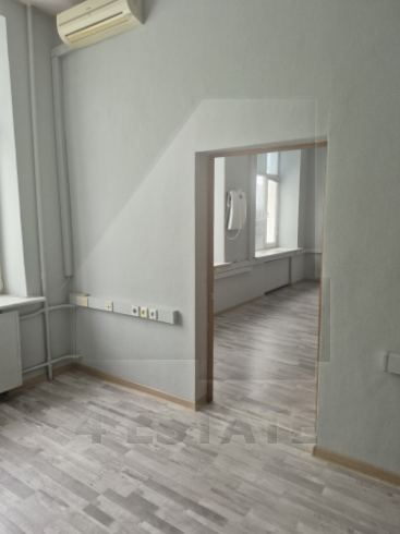 Офисное здание классса В, м. Улица 1905 г.