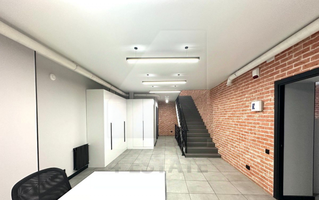 Аренда помещения свободного назначения с отд.входом, м.Менделеевская.