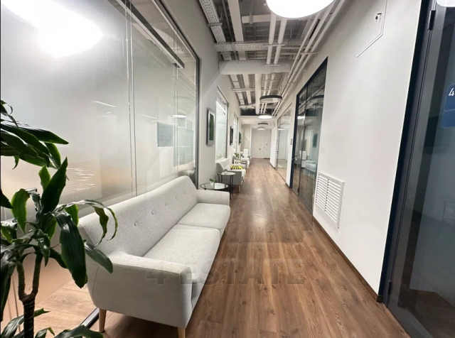 Аренда офисов в новом бизнес-центре" Верейская Плаза 4" м.Давыдковская.