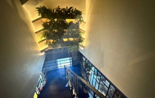 Аренда торгового помещения в особняке класса А, м.Новослободская.