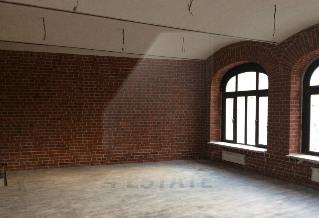 Реконструированный исторический особняк класса А, м.Чистые пруды.