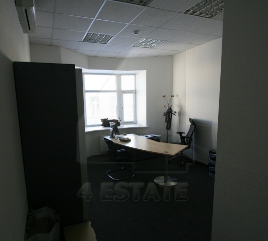 Продаются офисы в бизнес центре класса В+, м.Смоленская.