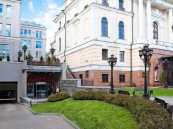 Аренда высококачественных офисов в бизнес центре класса А+ "Знаменка"(Znamenka), м.Арбатская.