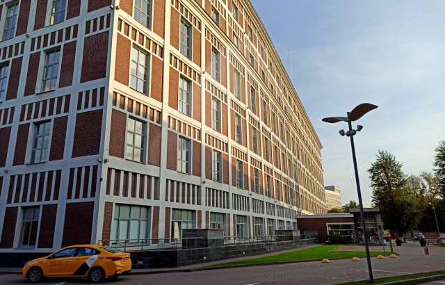 Продажа торговых помещений в бизнес-центре класса А, м.Тульская.