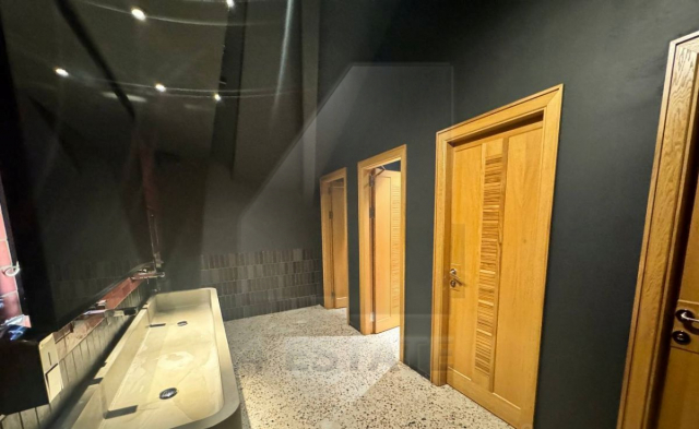 Аренда торгового помещения в особняке класса А, м.Новослободская.