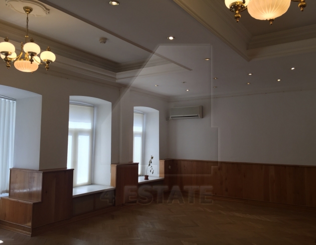 Продажа презентабельного особняка в ЦАО, м.Цветной б-р.