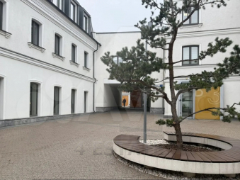 Презентабельный офис в бизнес комплексе класаа А, м.Менделеевская.