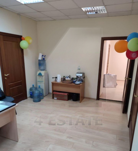 Офисное помещение с отд. входом, м.Цветной б-р.