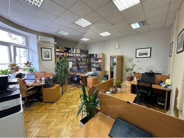 Аренда офиса в бизнес-центре класса В+, м.Чеховская