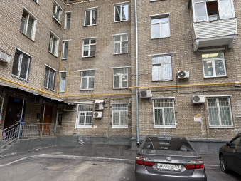 Продажа нежилого помещения с отдельным входом, м.Университет.