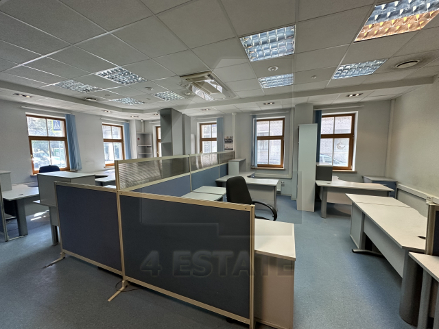 Предлагается на продажу презентабельный особняк класса А, м.Чистые пруды.