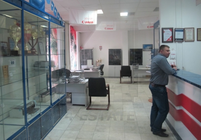 Торговое помещение на первой линии домов, м.Римская.