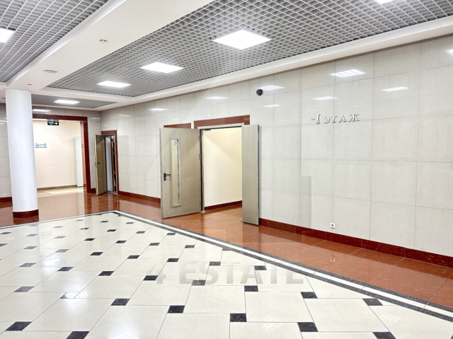 Продажа торговых помещений в бизнес-центре класса А, м.Тульская.