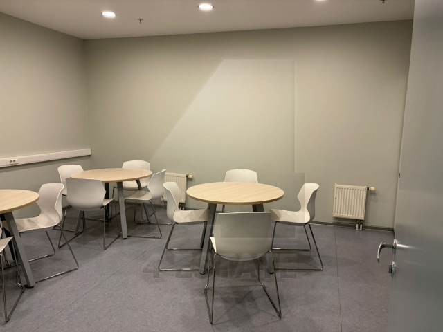 Аренда офиса в бизнес-центре класса В+ "Новинский", м.Смоленская.