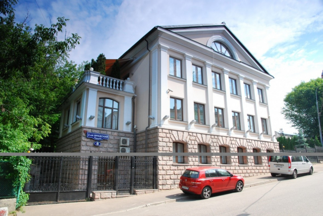 Аренда VIP особняка с дорогой мебелью, м.Смоленская.