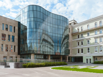 Аренда помещений в представительскомом бизнес-центре Премиум класса «Романов Двор» (Romanov Dvor), м. Арбатская.