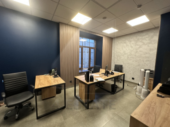 Бизнес-центр «Кустос LOFT».м.Цветной бульвар