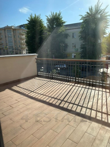 МФК класса А "Три вокзала. Депо ", Комсмольская