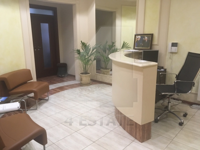 Представительский офис с отдельным входом и мебелью, м.Смоленская.