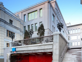 Аренда высококачественных офисов в бизнес центре класса А+ "Знаменка"(Znamenka), м.Арбатская.