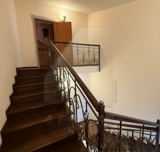 Реконструированный особняк класса В+, м.Достоевская.