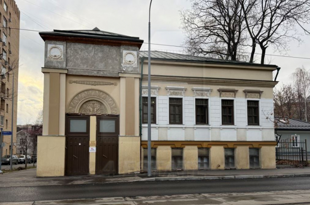 Реконструированный особняк класса В+, м.Достоевская.