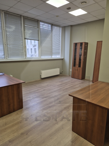 Аренда офисов в бизнес центр класса В+, м.Бауманская.