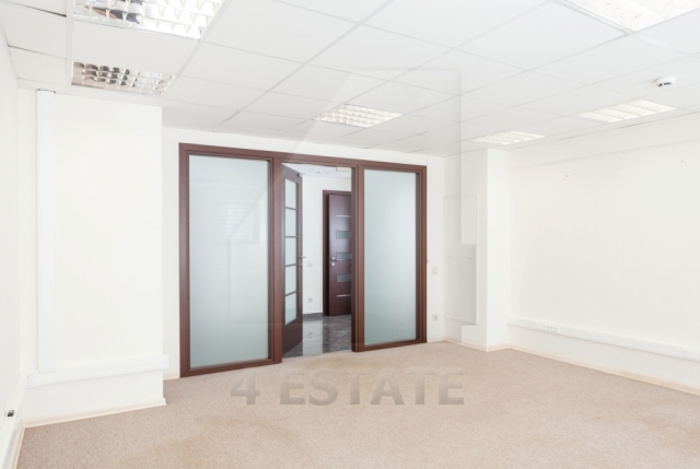 Представительский офис с отдельным входом, м.Смоленская.