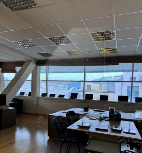 Офис в бизнес центре В+, м.Цветной б-р.