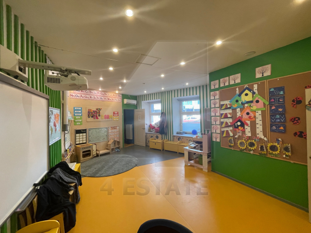 Продажа помещения с отдельным входом в особняке класса А, м.Арбатская.