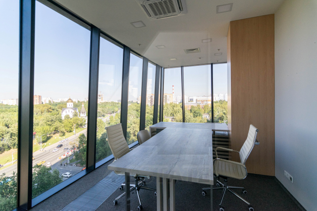 Аренда офисов в бизнес центре "Лотос", м.Нахимовский проспект.