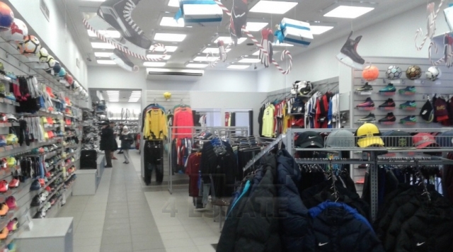 Аренда торгового помещения м. Улица 1905 года.