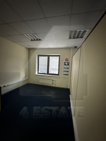 Аренда банковского помещения с отд. входом, м.Маяковская.