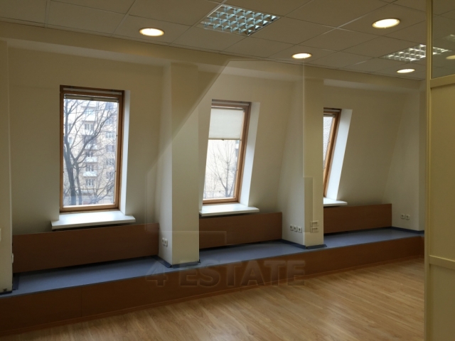 Продажа презентабельного здания, м.Красносельская.