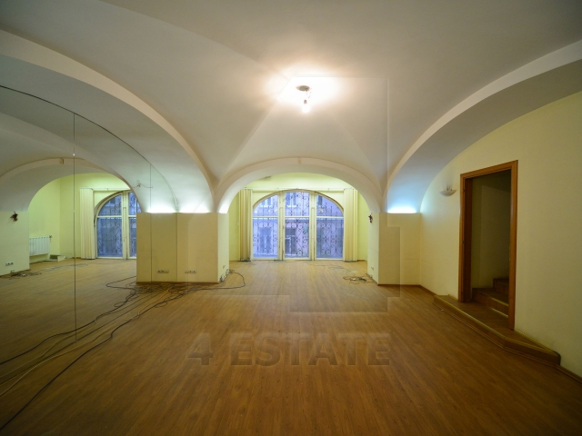 Продажа здания, м.Маяковская.