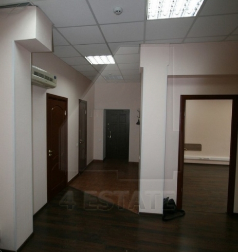 Продаются офисы в бизнес центре класса В+, м.Смоленская.