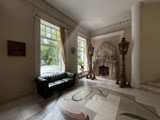 Презентабельный особняк класса В+, м. Красные ворота.