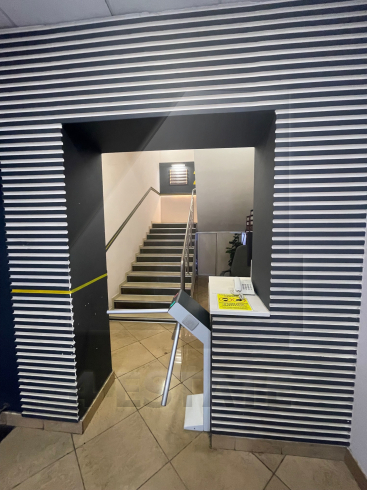 Аренда офисов в бизнес центре класса В, м.Ленинский пр-т.