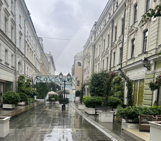 Готовые офисы в бизнес-центре класса A, м. Театральная.