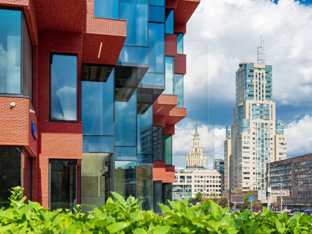 Аренда торговых помещений в элитном ЖК "RED 7", м.Красные ворота.