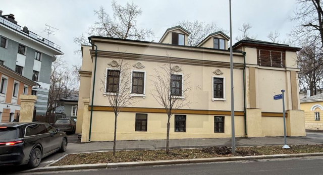 Реконструированный особняк класса В+, м.Достоевская.