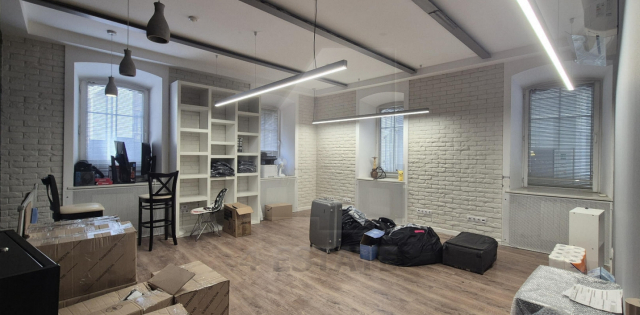 Аренда презентабельного особняка класса В+, м.Курская.