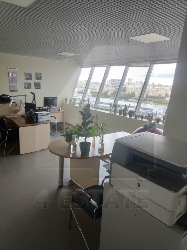 Аренда офисных помещений в бизнес-центре класса А "Легион-3", м. Киевская.