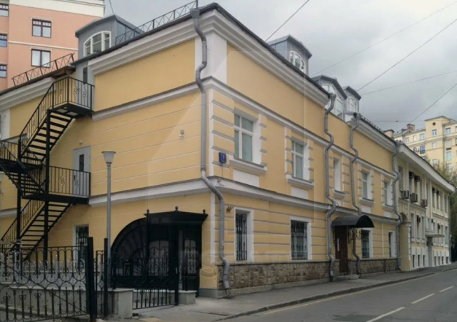 Аренда особняка класса В+ под медицинский центр, м. Смоленская.
