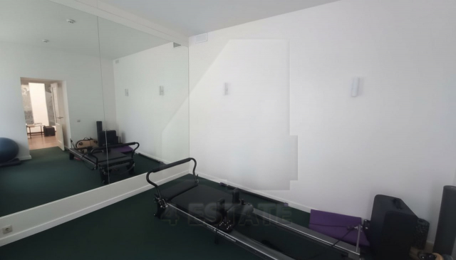 Аренда помещения с отд. входом в особняке класса В+, м.Театральная.