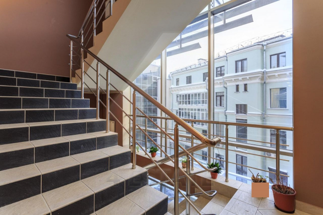 Аренда презентабельного офиса в бизнес центре класса А, м.Кропоткинская.