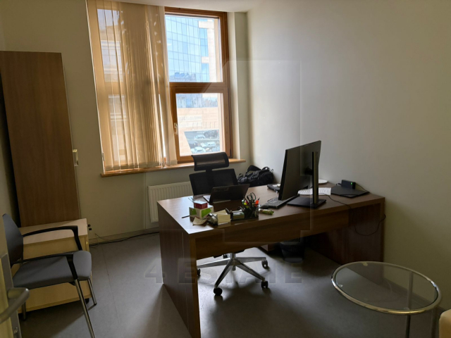 Аренда офиса в бизнес-центре класса В+ "Новинский", м.Смоленская.